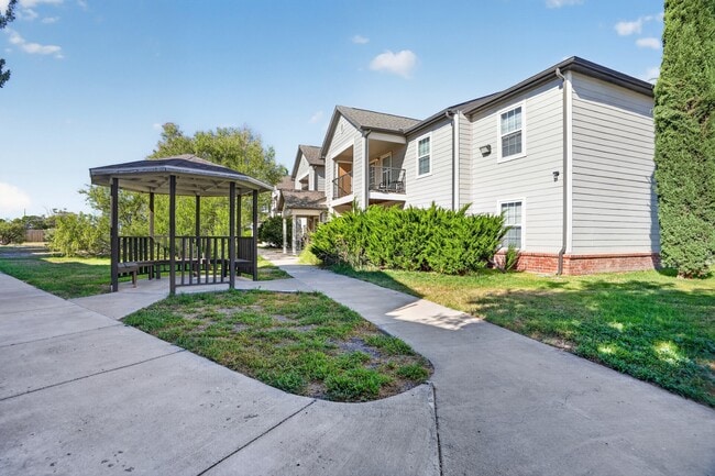 Valley Creek Apartments