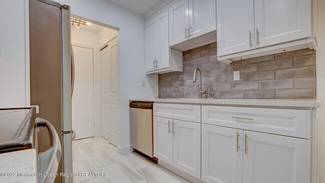 Photo - 231 Medford Ct