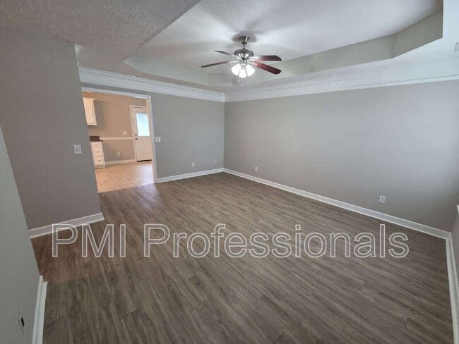 Photo - 3241 Hardwood Dr