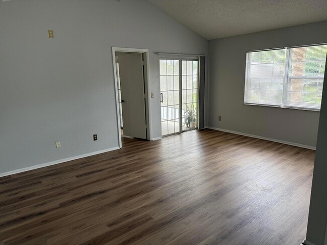 Photo - 1650 SE Green Acres Cir Unit E201
