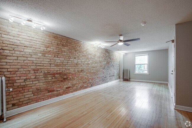 1400–1408 Spruce Pl – Oak Grove Downtown