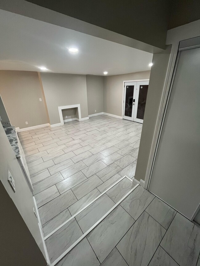 Building Photo - 3575 Oakvale Rd Rental