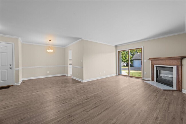 Photo - 355 S Collins St Unit 355