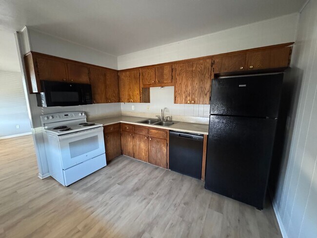 Photo - 611 Sunset Ln Unit A