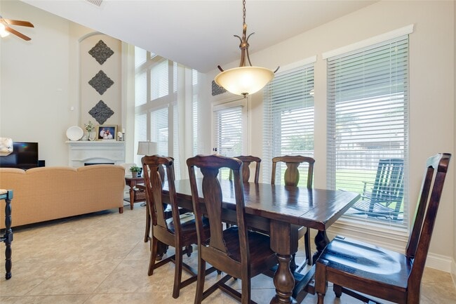 Photo - 27707 Lodgemist Ct