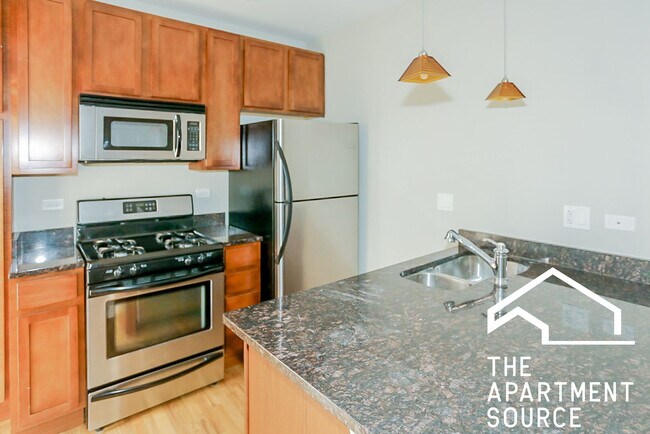 Photo - 3810 N Marshfield Ave Unit 1D