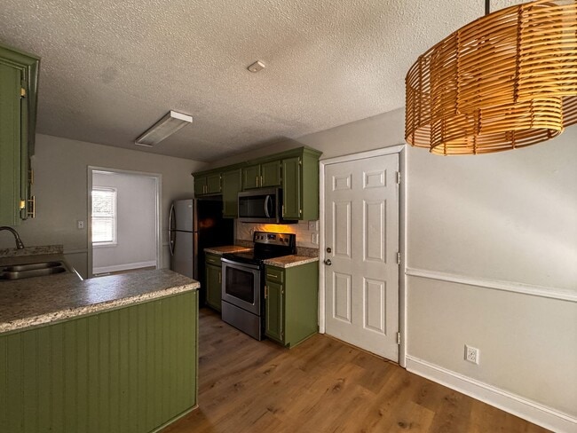 Photo - Stylish 3 Bed 2 Bath Home in Jack Britt