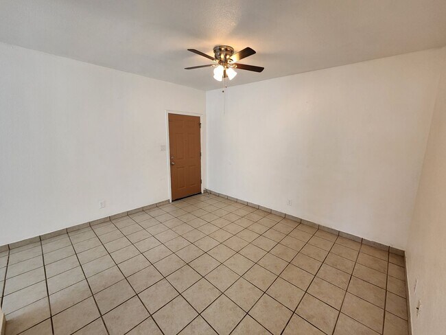 Photo - 305 N Almendra St Unit B