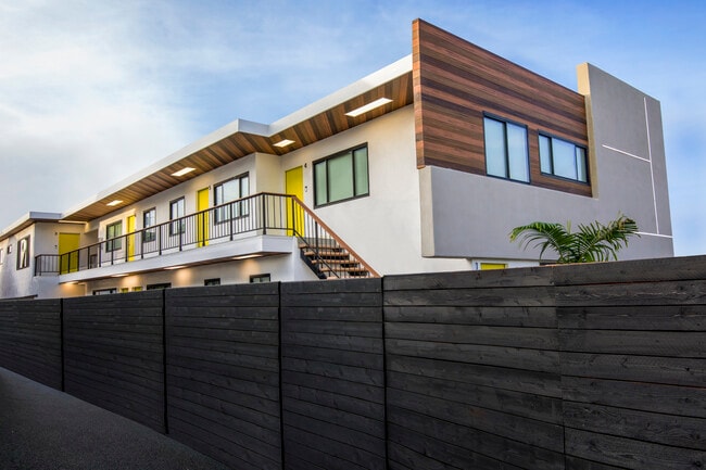 Photo - 1949 Park Grove Ave. Unit 05