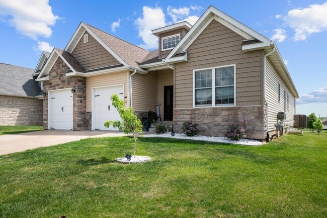 Photo - 67 Cobblestone Ln