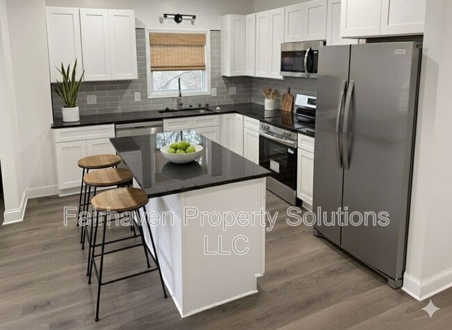 Photo - 2827 E 5th Ave