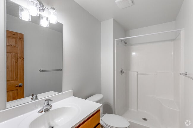 3BR, 2BA - 1,134SF