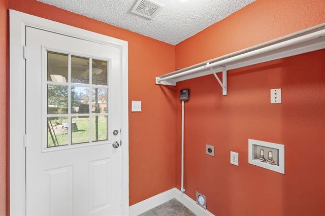 Photo - 316 Comiskey Ct