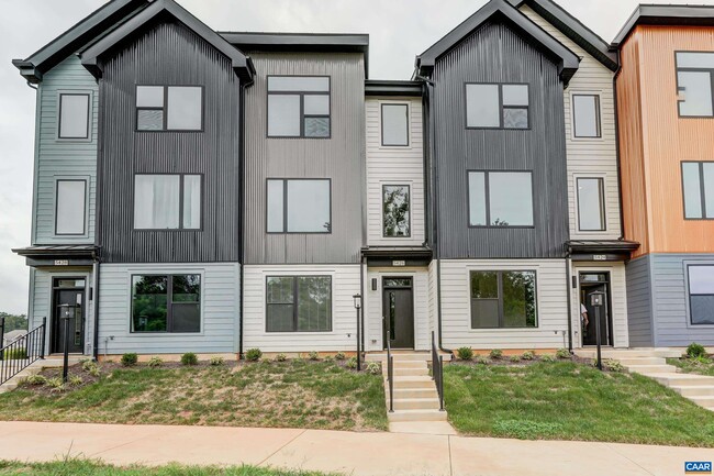 Building Photo - 5426 Golf Dr Rental