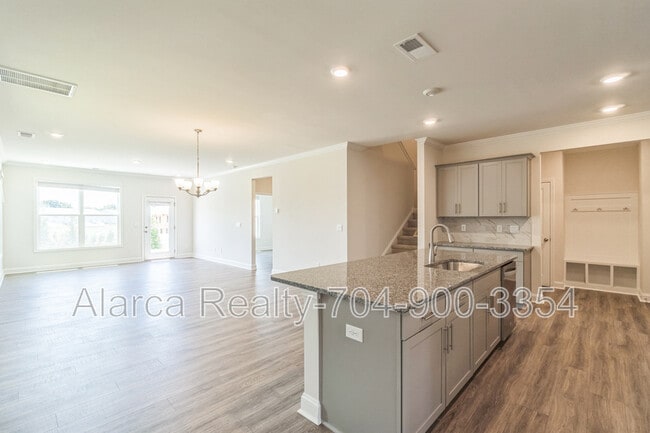 Photo - 7871 Iron Rd