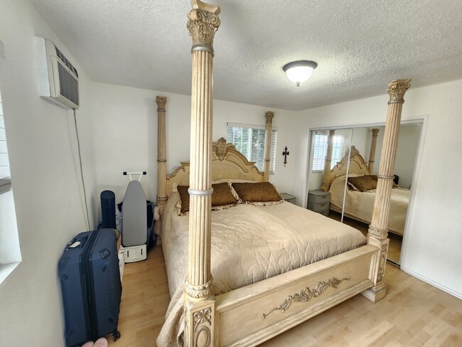 Photo - 6904 Radford Ave Unit 7