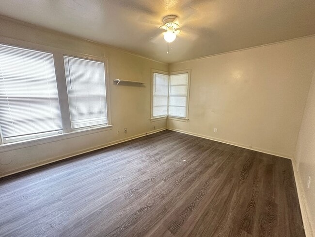 Photo - East Wilkinson Duplex Unidad East Wilkinson 140