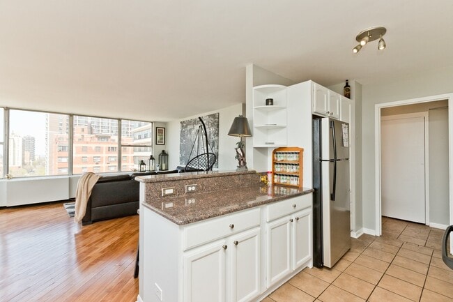 Photo - 5757 N Sheridan Rd Unit 11