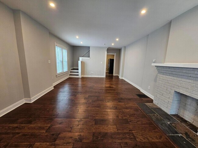 Photo - 1062 Scott St