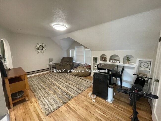 Photo - 1249 S Emerson Ave Unidad 7