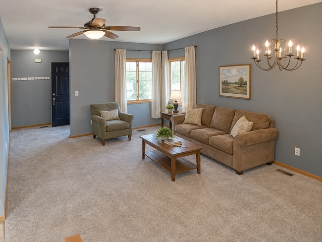 126 Fossil Ct W