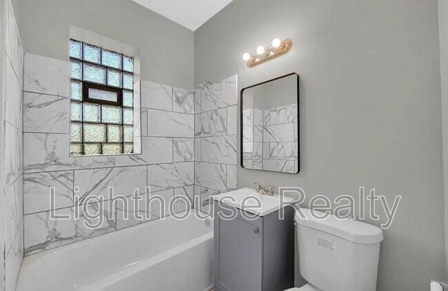 Photo - 1319 Marshall St