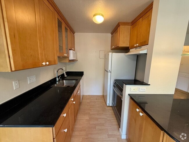 Building Photo - 225 Massol Ave Unit A Rental