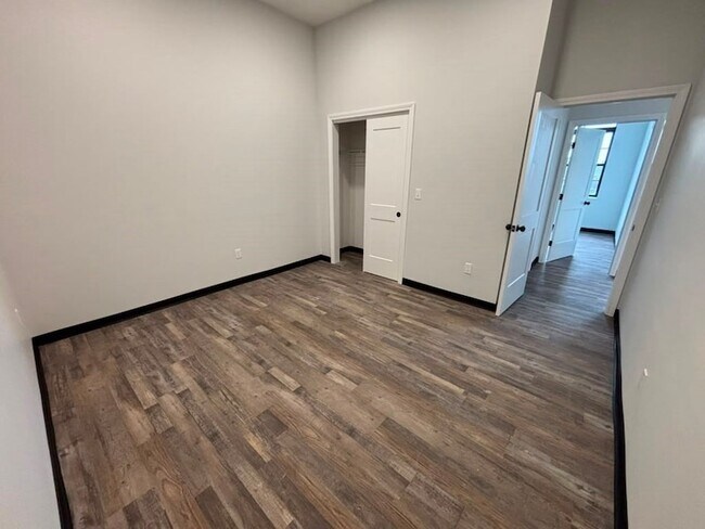 439 Pine St Unit 102