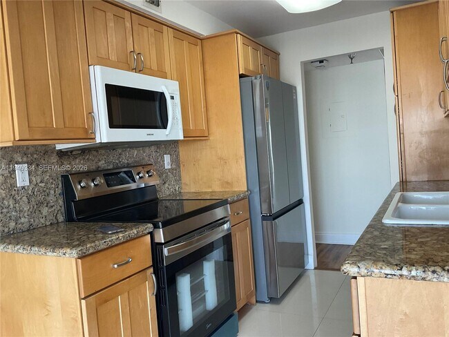 Photo - 290 174th St Unit 1908