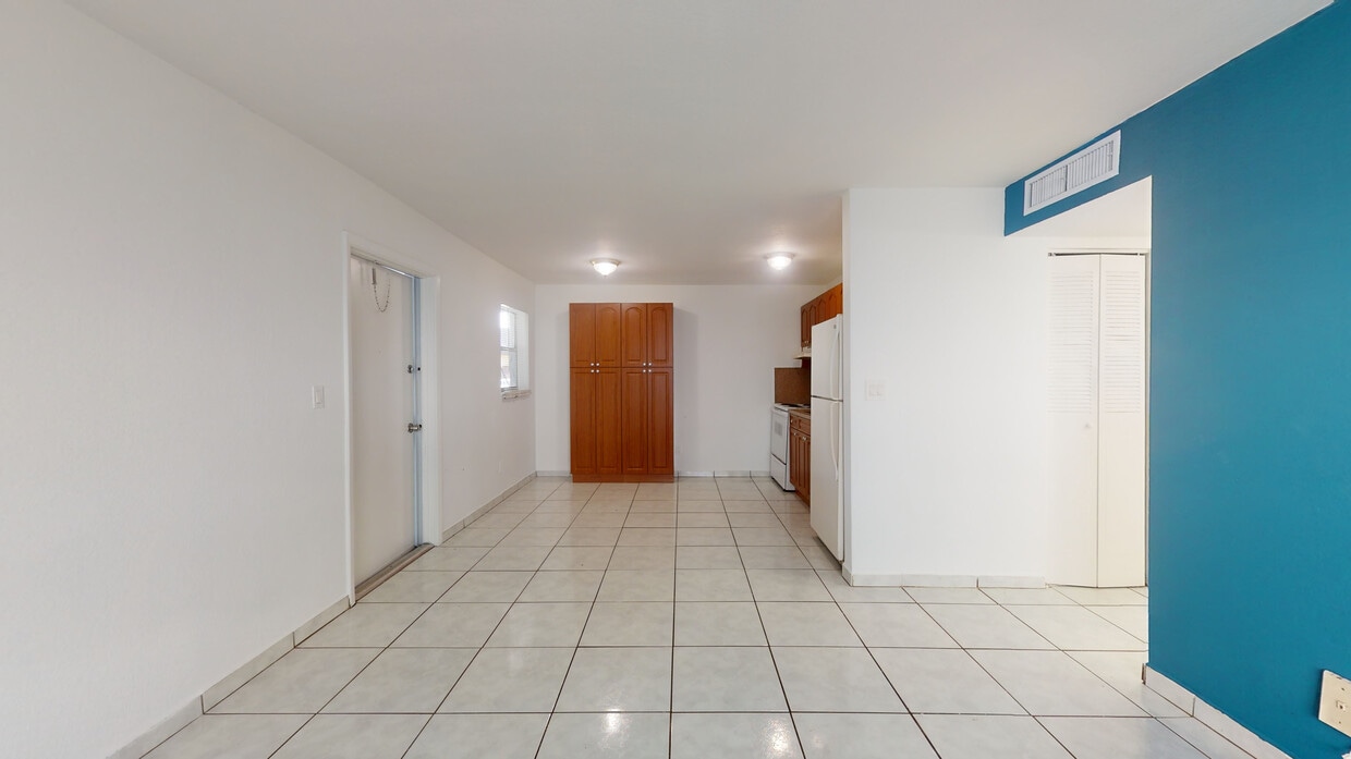 Photo - Key Bay Apartments