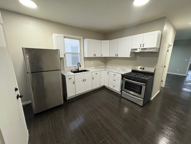 Building Photo - 16 N 18th St Unit 1