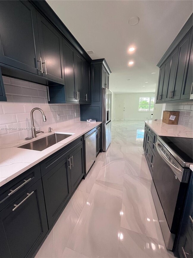 Building Photo - 3922 NE 166th St Unit S209