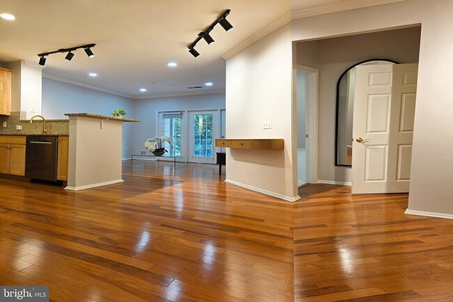 Building Photo - 11800 Old Georgetown Rd Unit 1537