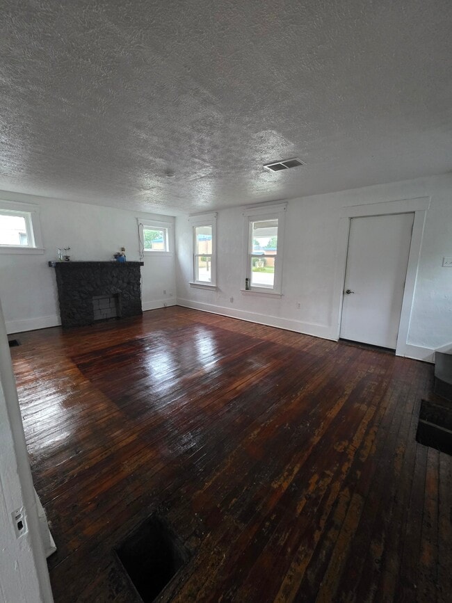 Photo - 2326 N Ridge Rd