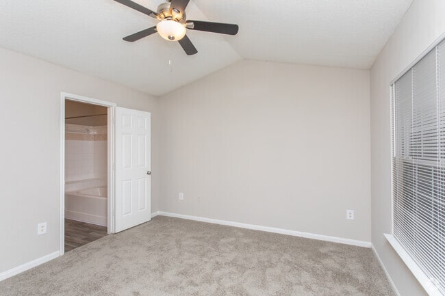 2BR, 2BA - 1256SF - Alexander Crossing Apartments & Townhomes