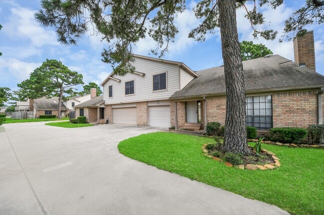 Photo - 7821 Theissetta Dr Unit 141