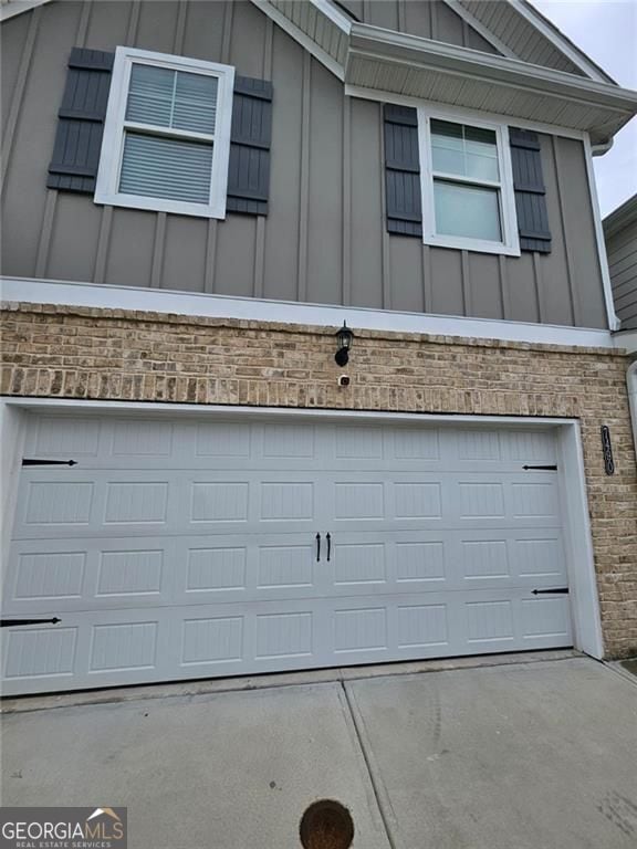 Building Photo - 7490 Knoll Hollow Rd