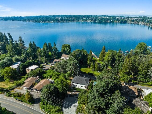 Building Photo - 10711 Vernon Rd