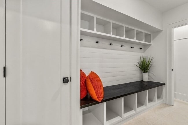 Photo - 89 University Rd