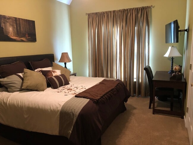Photo - 217 Crestview Dr