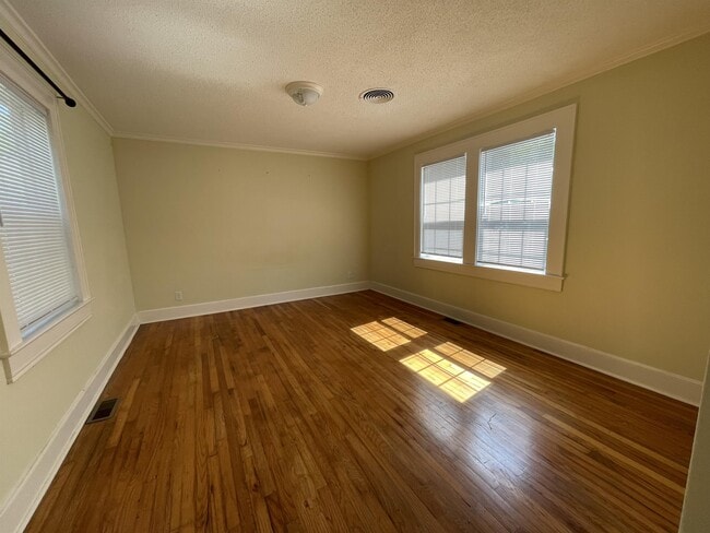 Photo - 1681 Cherokee Rd