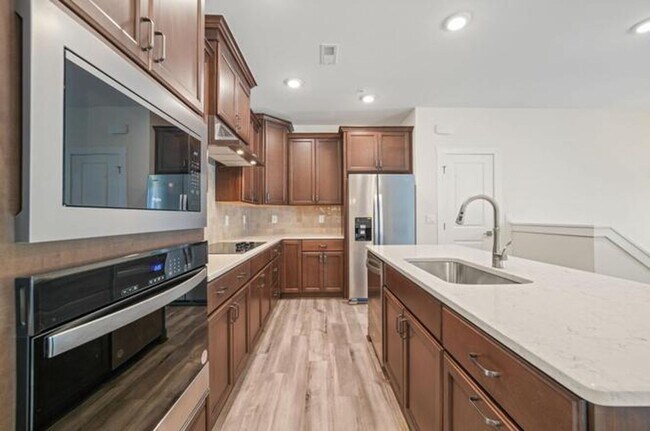 Photo - Modern, Spacious 2 Bed Townhome, Brier Creek Country Club, Golf course views!