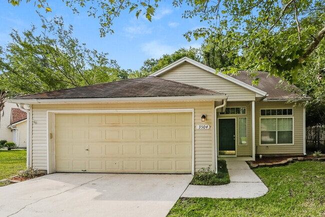 Building Photo - 3504 Ayrshire St