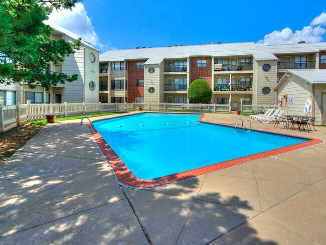 Photo - Eagle Crest Apartments