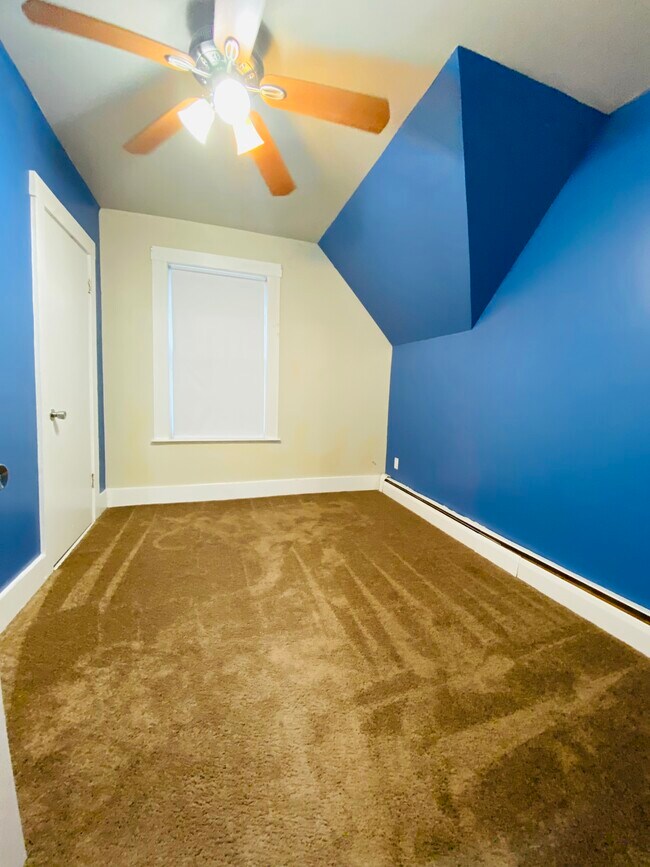 7 Kelsey St Apartments Waterville, ME