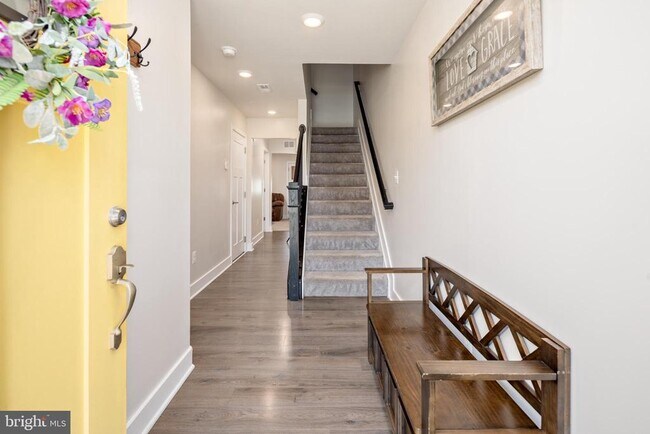 Photo - 618 Chalcedony Ln