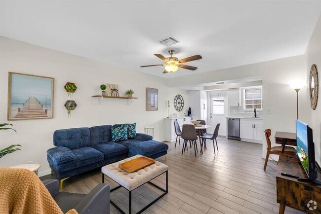 Building Photo - 1286 NE 45th St Rental