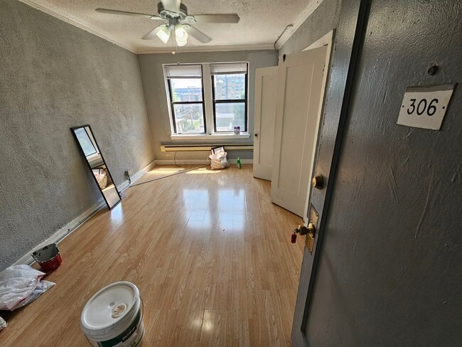 Building Photo - 4725 N Beacon St Rental