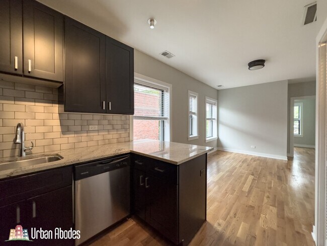 Photo - 2206 W Eastwood Ave