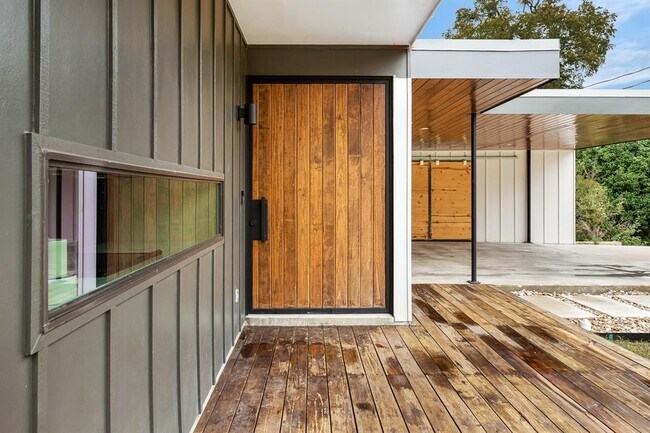 Photo - 14505 Running Deer Trail